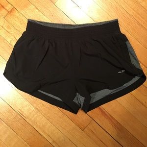 Like Lululemon! Women’s running shorts Size M